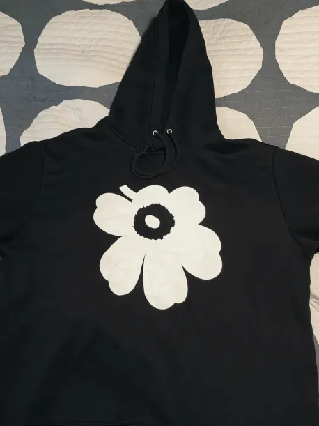 Runoja Unikko placement | Marimekko Pre-loved | Marimekko Pre-loved