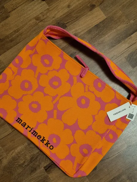 Knitted Bag Large Unikko | Marimekko Pre-loved